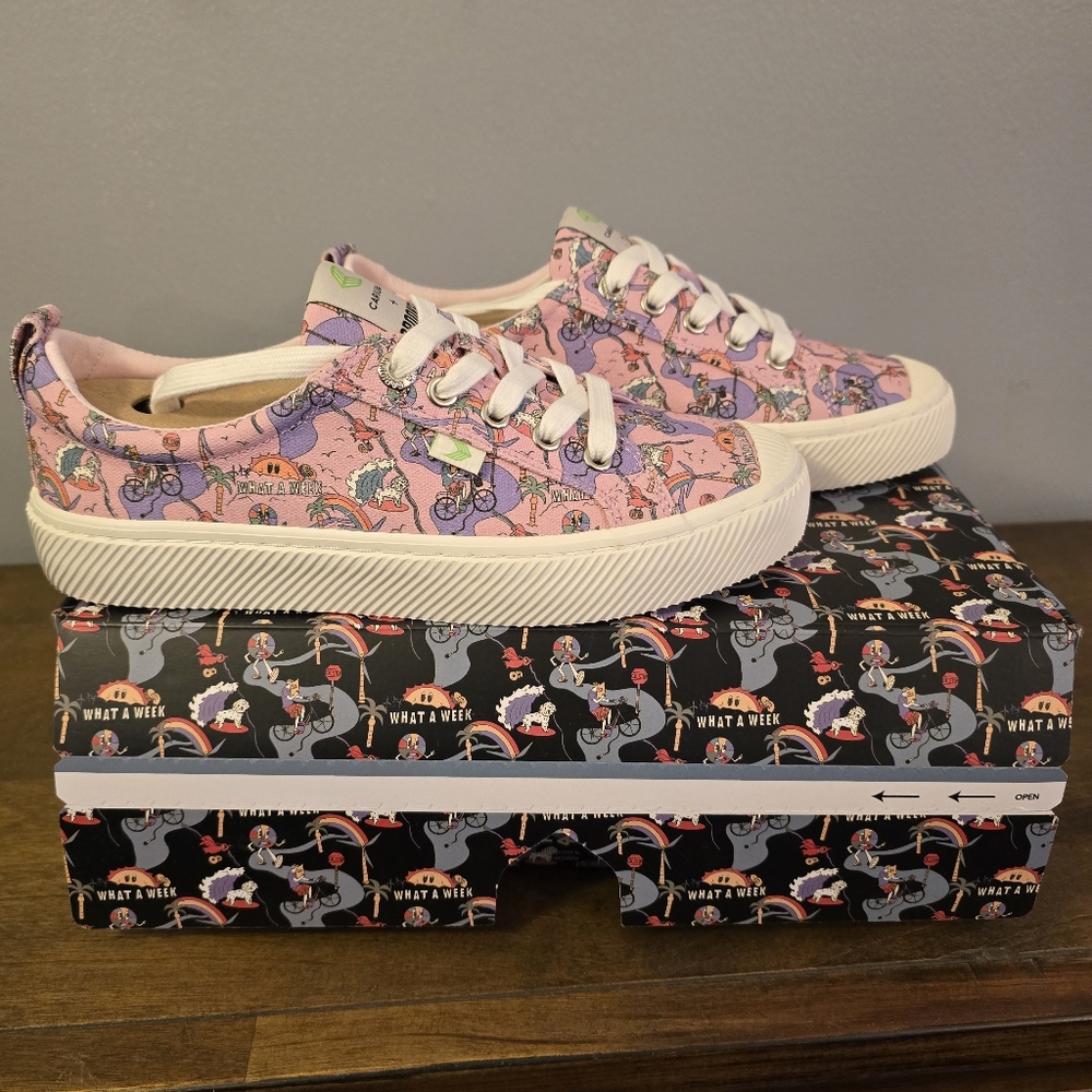 CARIUMA BN OCA LOW CROOKED ROSE GRAPHIC PRINT Sz 7.5